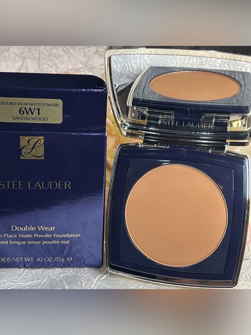 ESTEE LAUDER Double Wear Stay-in-Place Matte Powder Foundation ~ 6W1 SANDALWOOD